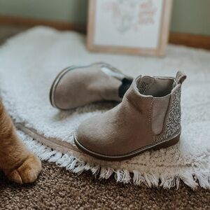 6T Like New Harper Canyon Glitter Heeled Booties